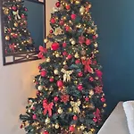 Beautiful Lakeside With Panoramic Views *