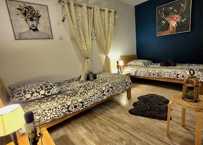 Beautiful Lakeside With Panoramic Views Apartmán