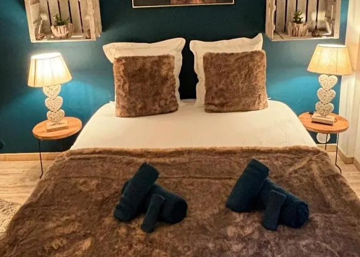 Beautiful Lakeside With Panoramic Views Apartmán