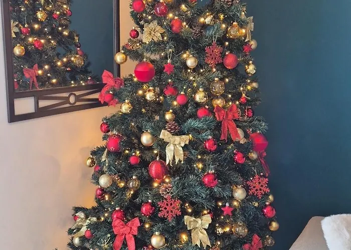 Beautiful Lakeside With Panoramic Views *